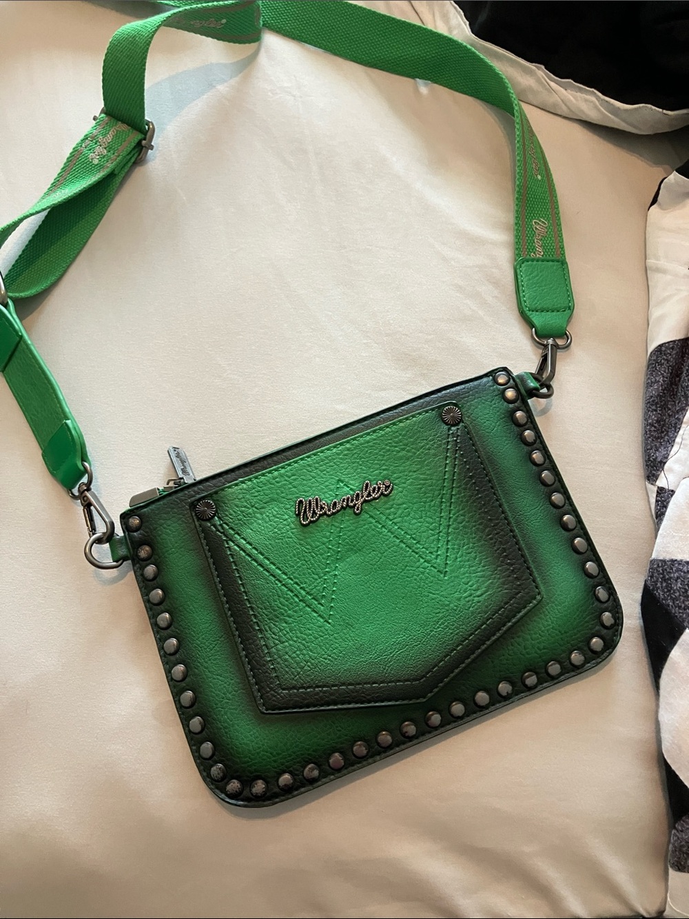 Like new wrangle crossbody bag